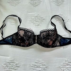 SOLD Victoria’s Secret Dream Angels Push-Up Bra 32D